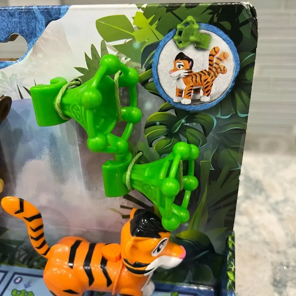 Spin Master Nickelodeon Paw Patrol Jungle Pups Chase Tracker, And Tiger NIB